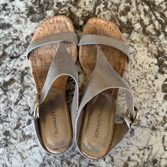 Donald Pliner Ladies Cork Wedge Sandals - Picture 2 of 8